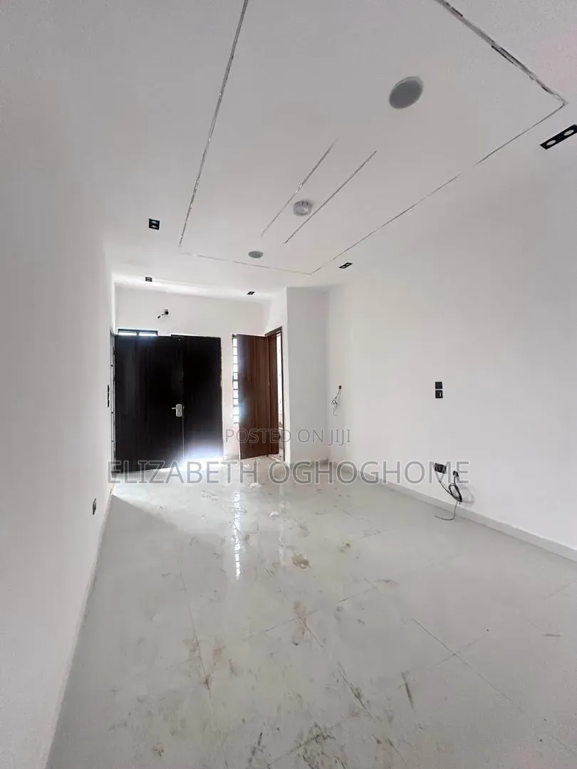 2bdrm Apartment in VGC / Ajah for sale