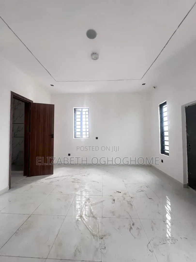 2bdrm Apartment in VGC / Ajah for sale