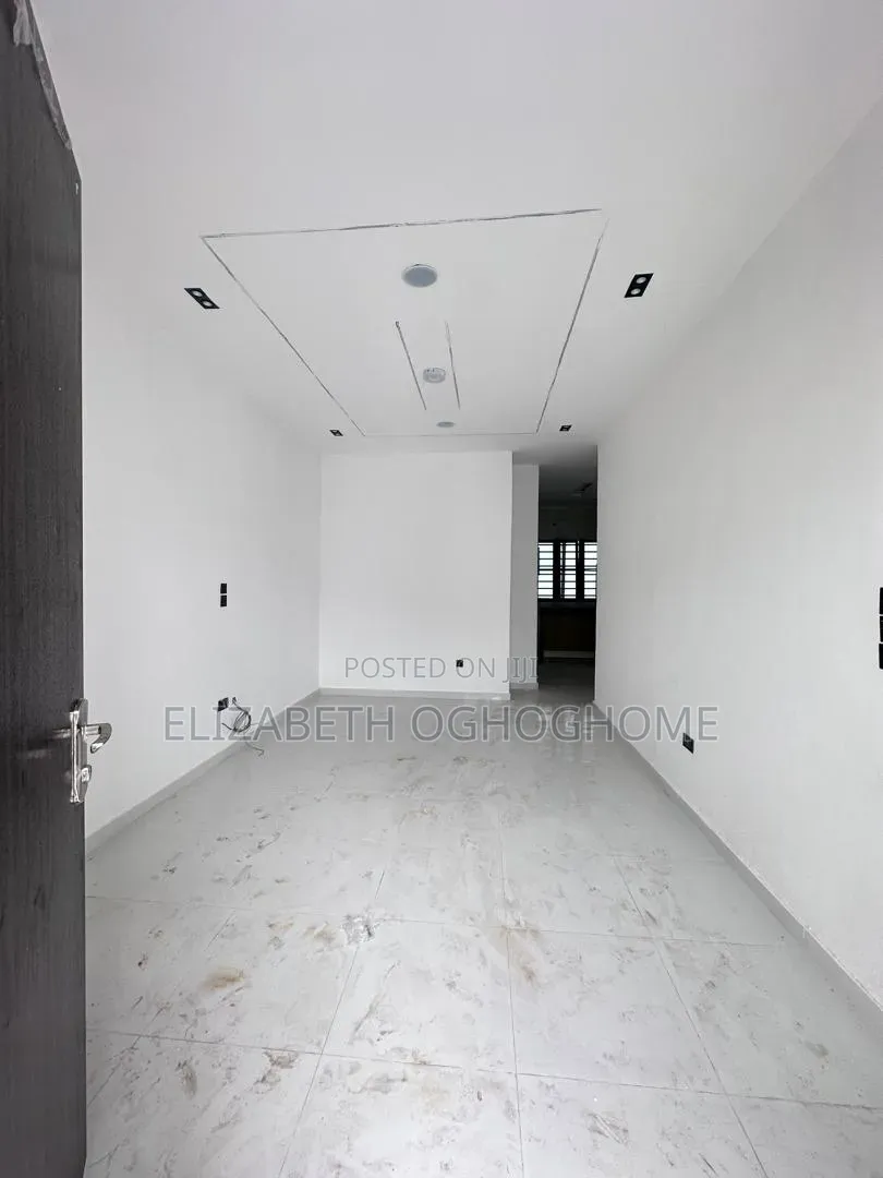 2bdrm Apartment in VGC / Ajah for sale