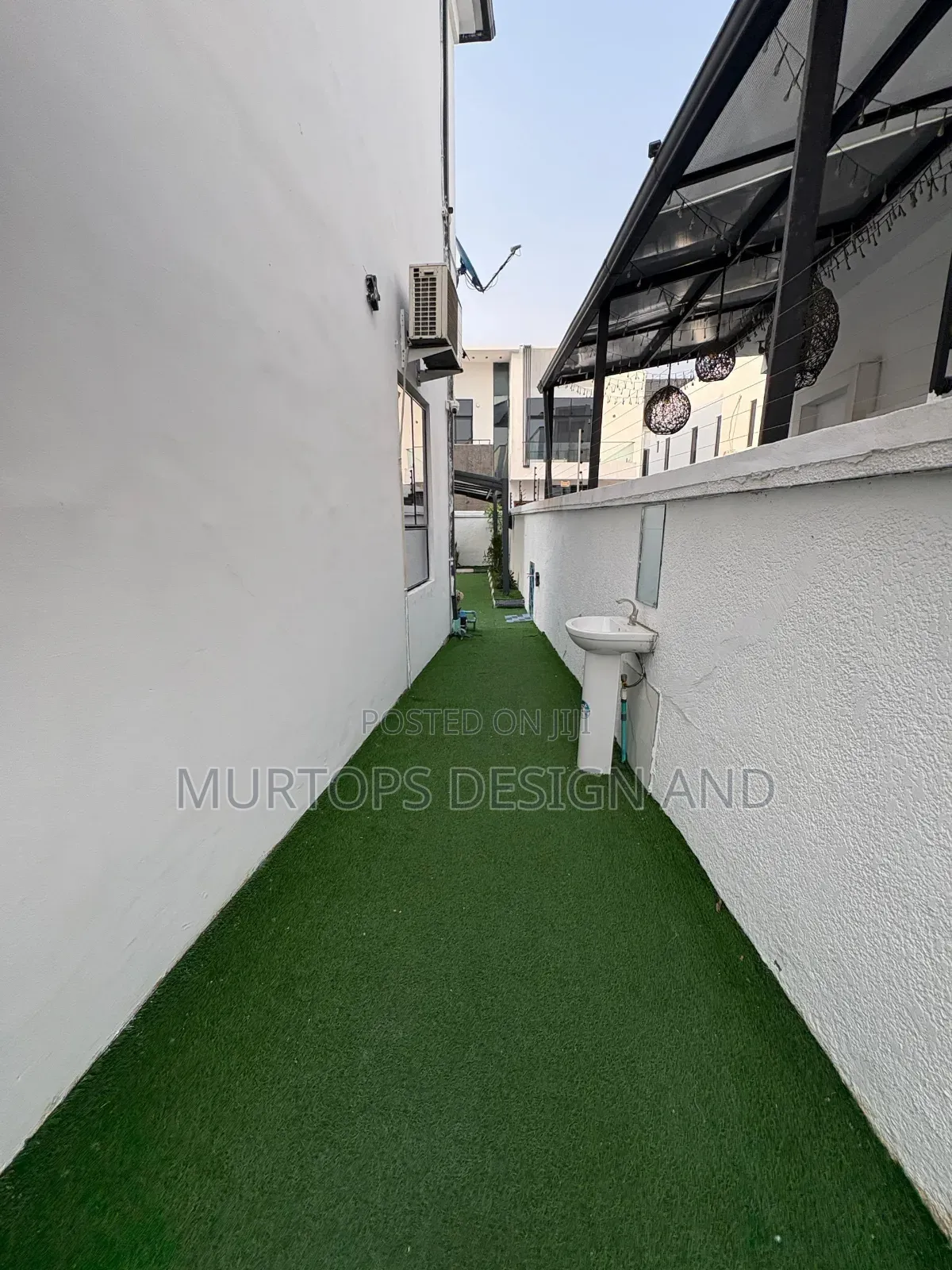4bdrm Townhouse / Terrace in Lekki Phase 2 for rent
