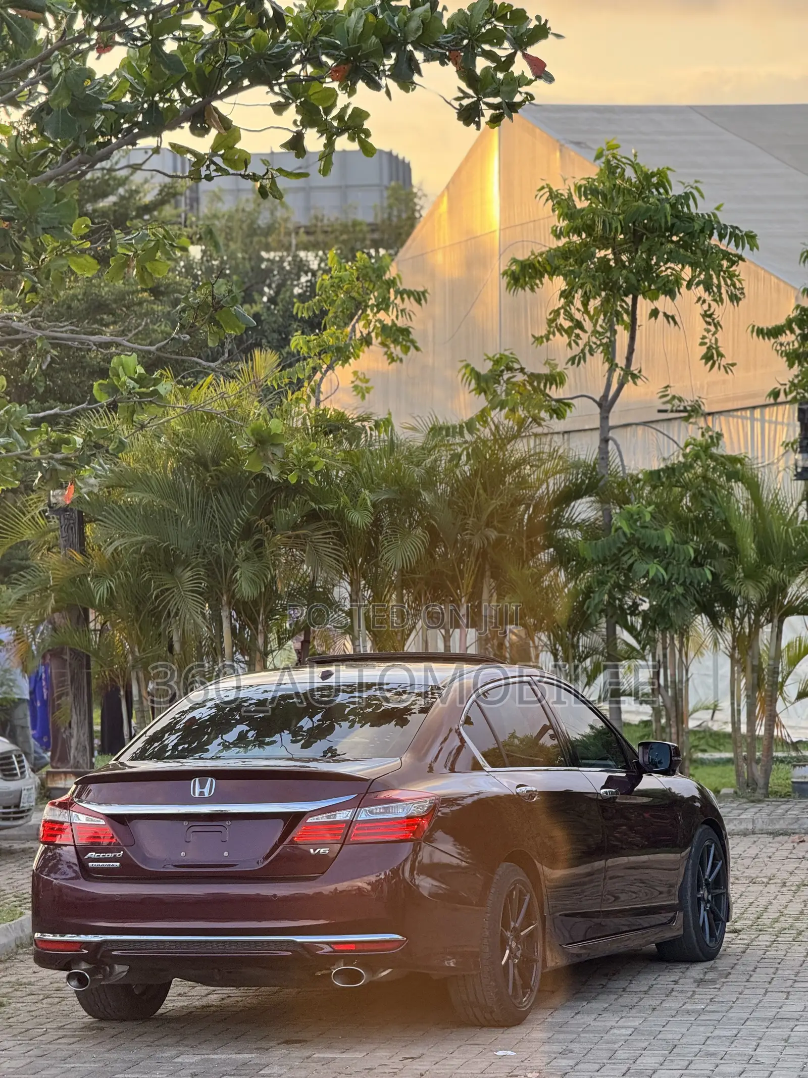 Honda Accord Touring V6 4dr Sedan FWD (3.5L 6cyl 6A) 2017 Red