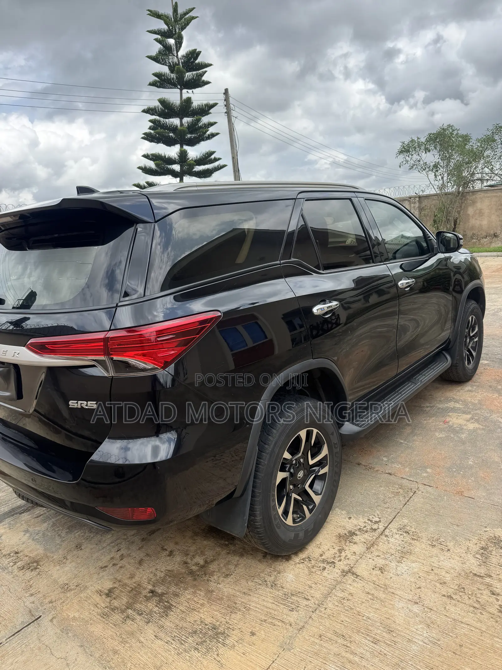 Toyota Fortuner 2.4 D AWD 2023 Black