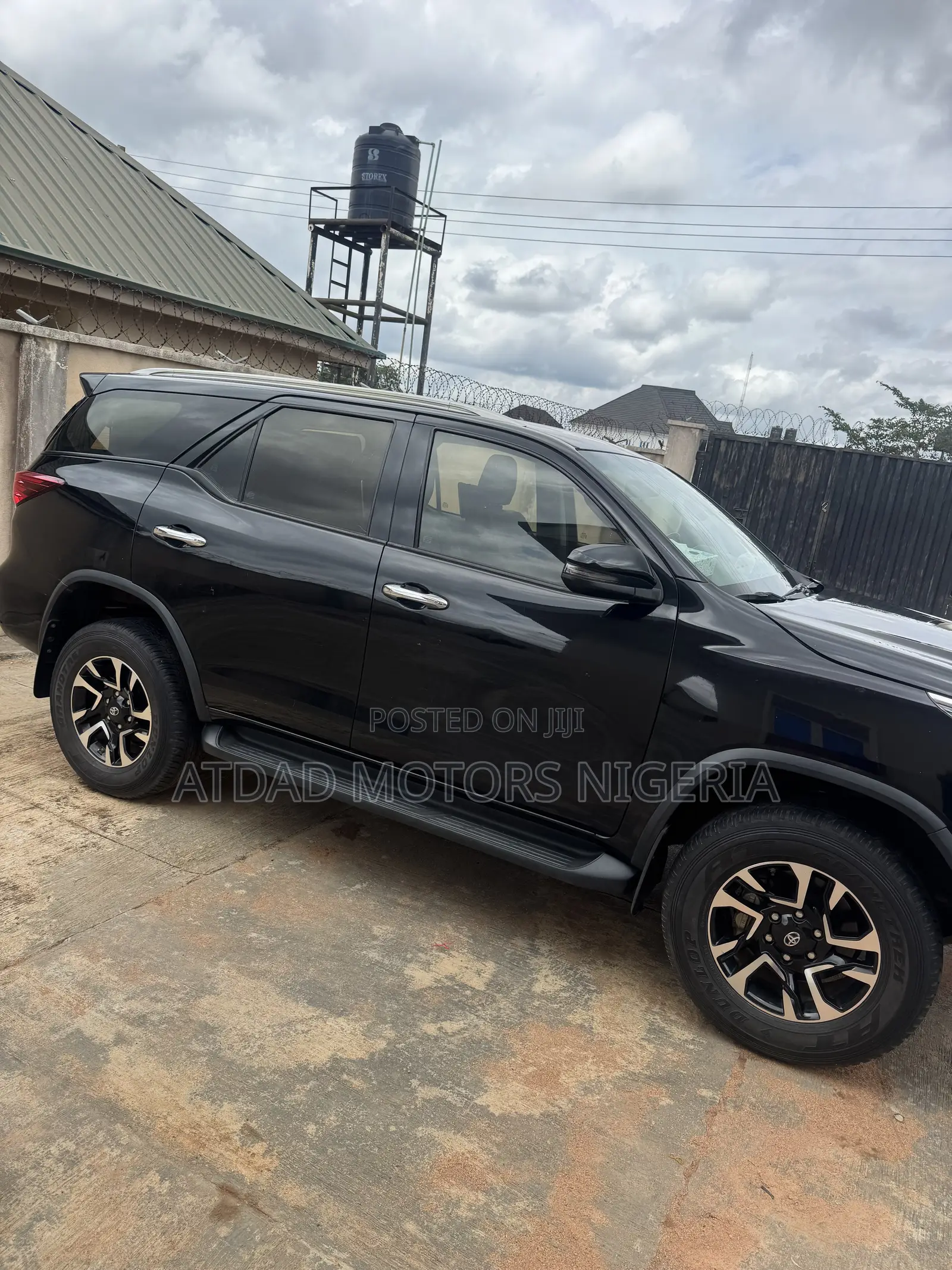 Toyota Fortuner 2.4 D AWD 2023 Black