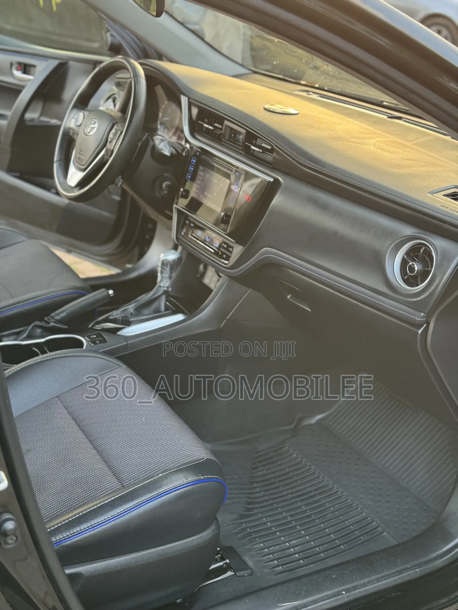 Toyota Corolla SE Special Edition 4dr Sedan (1.8L 4cyl CVT) 2017 Black