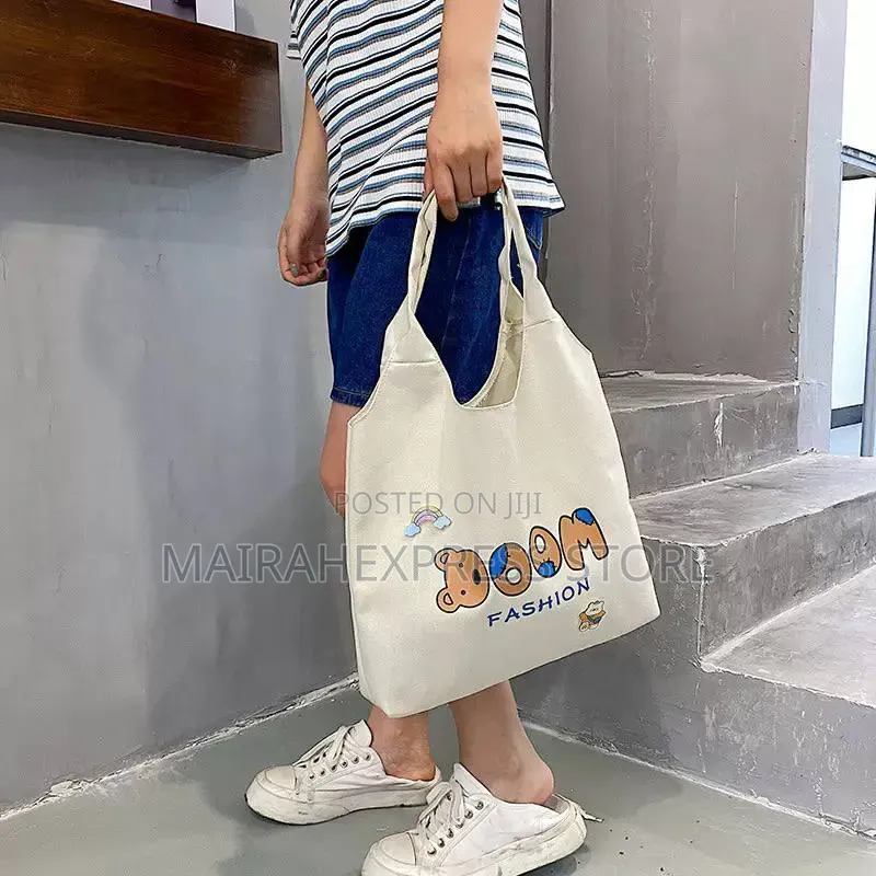 Boom Fashion Large Capacity Thick Zipless Tote Bag