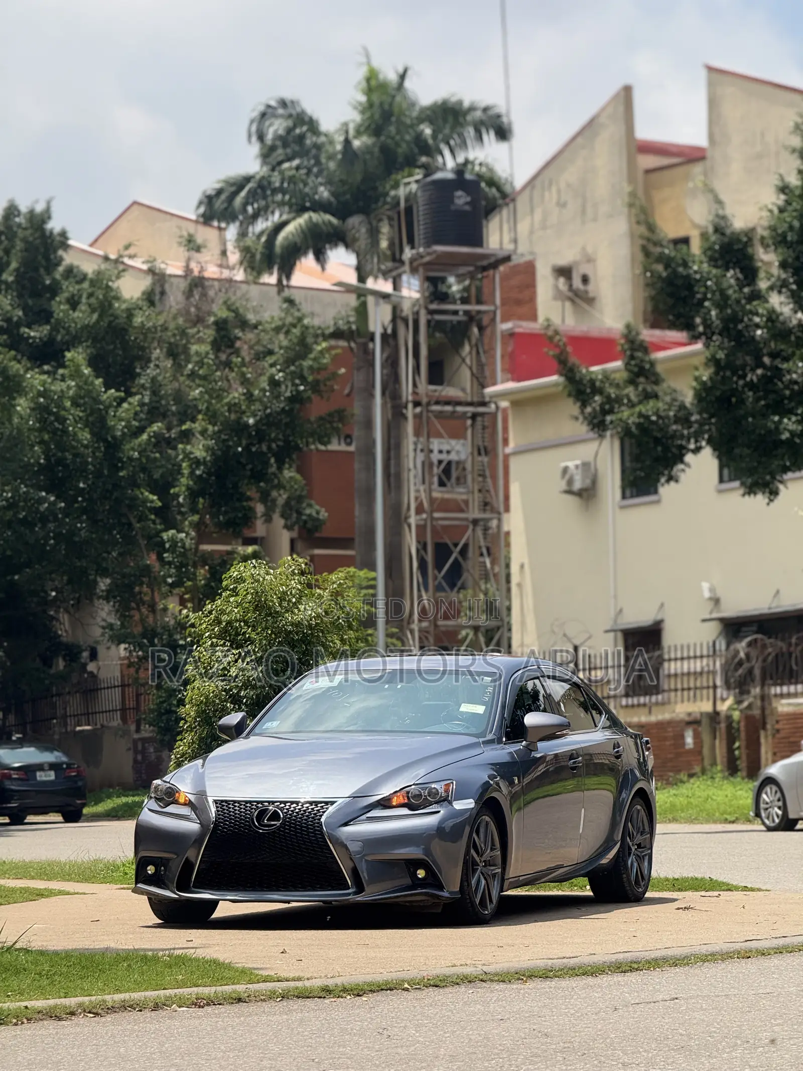 Lexus IS 300h 4WD 2016 Gray
