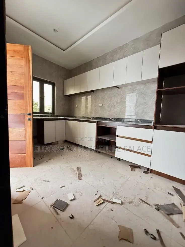 Wood Kitchen Cabinets With Marble Top