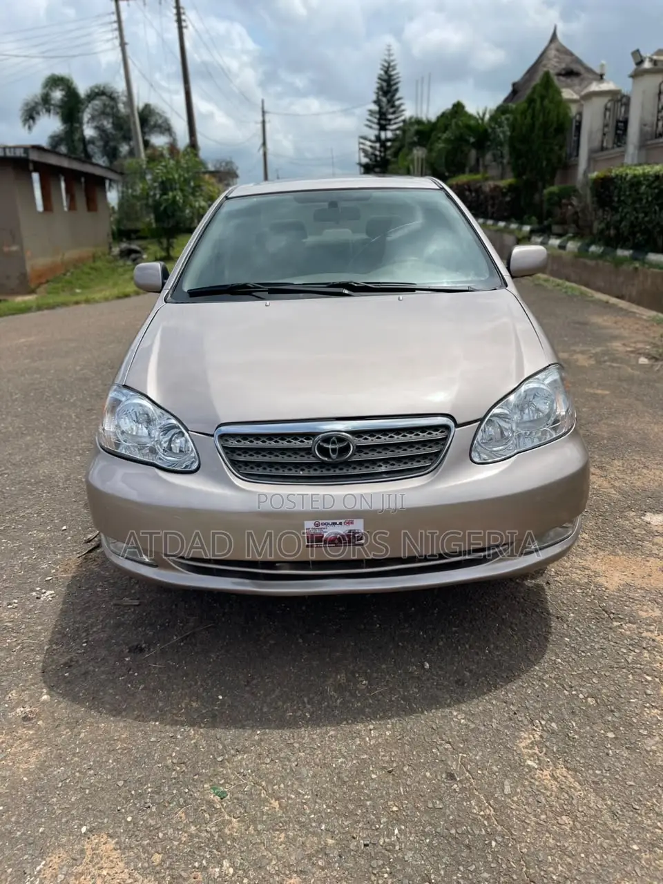 Toyota Corolla LE 2004 Gold