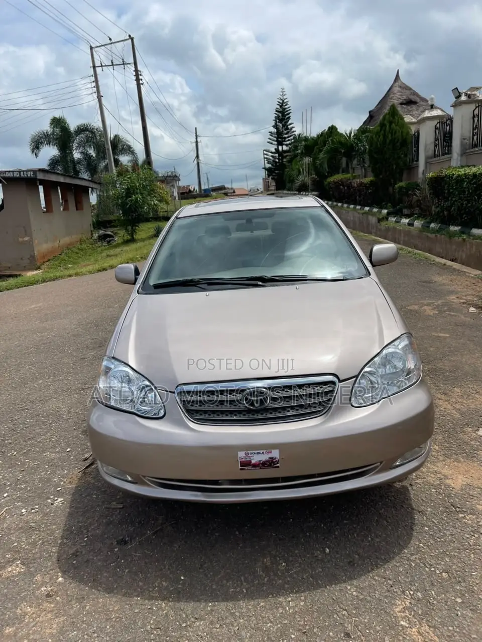 Toyota Corolla LE 2004 Gold