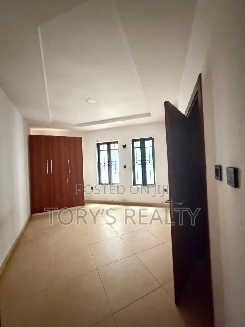 2bdrm Apartment in Victoria Island Extension for rent
