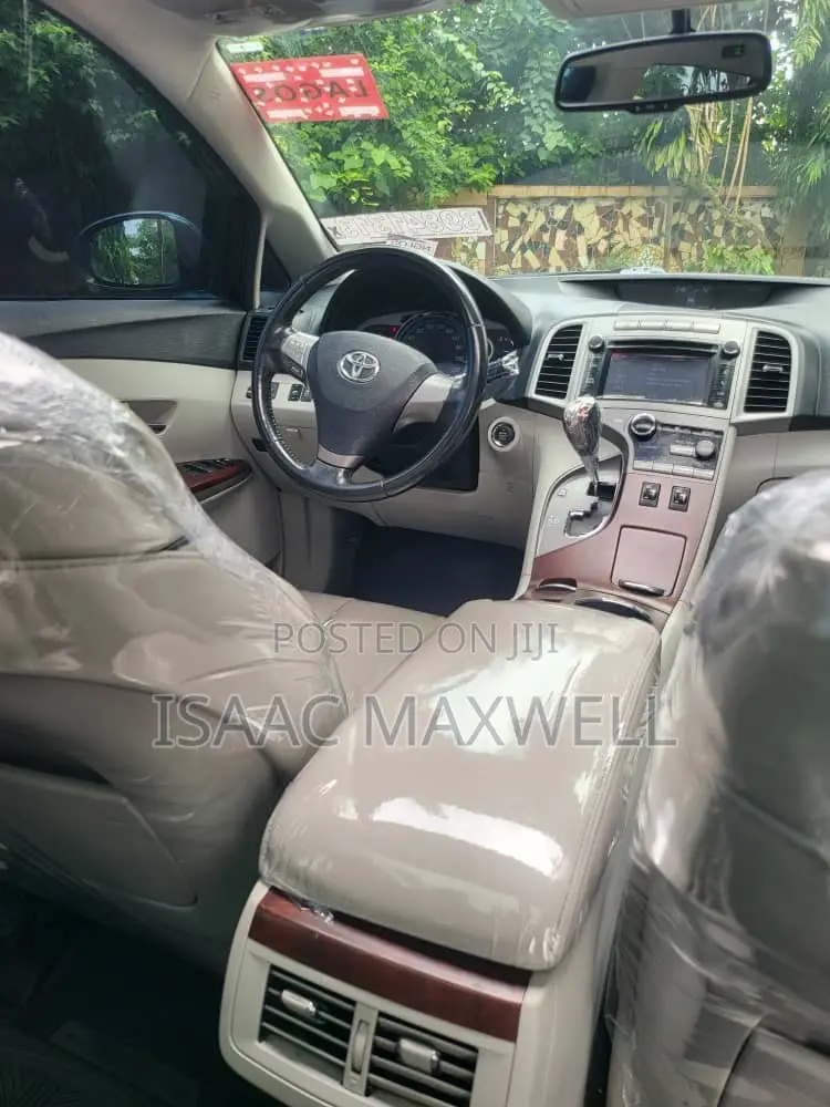 Toyota Venza Limited 2010 Blue