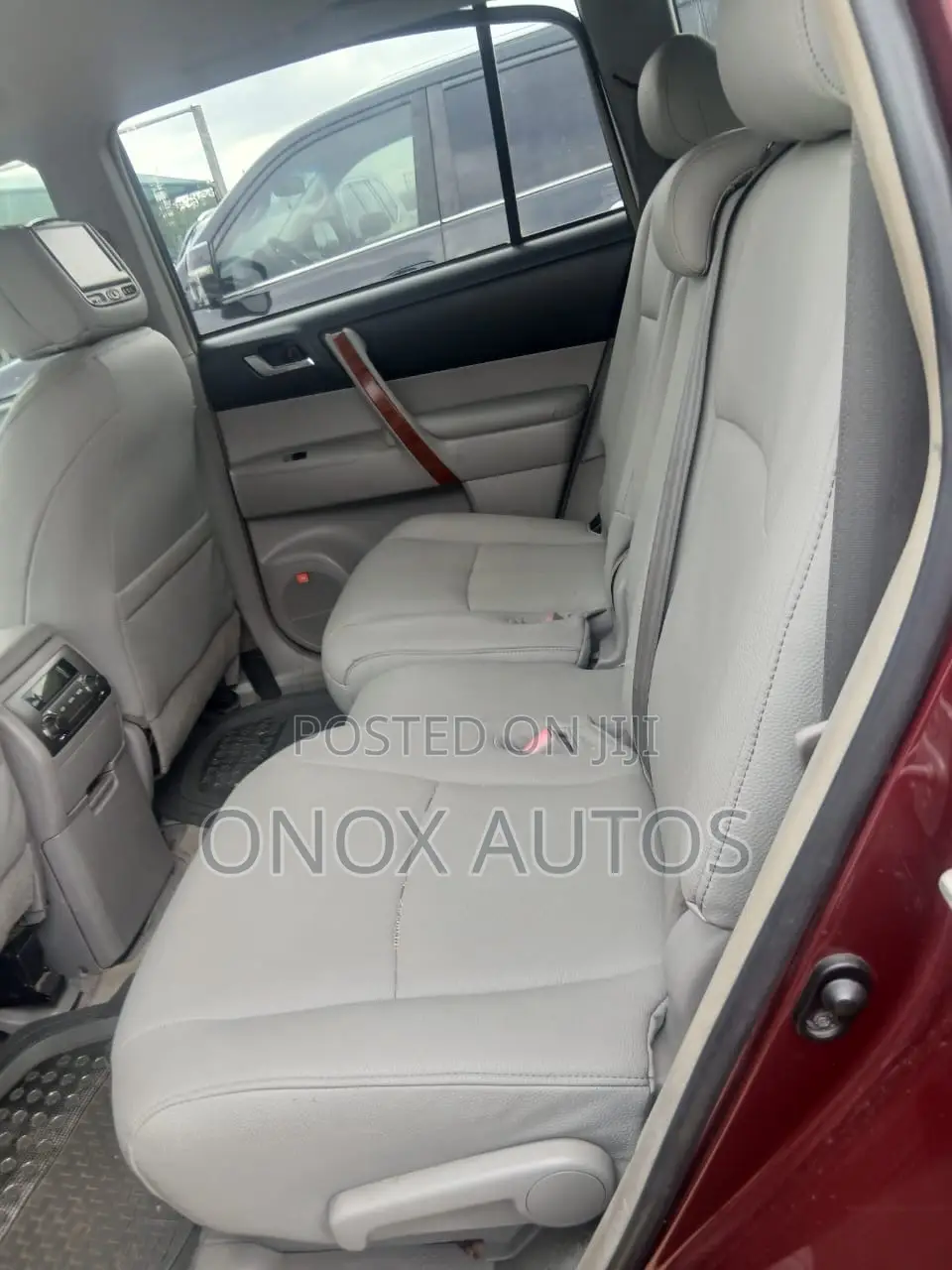 Toyota Highlander Limited 2011 Red