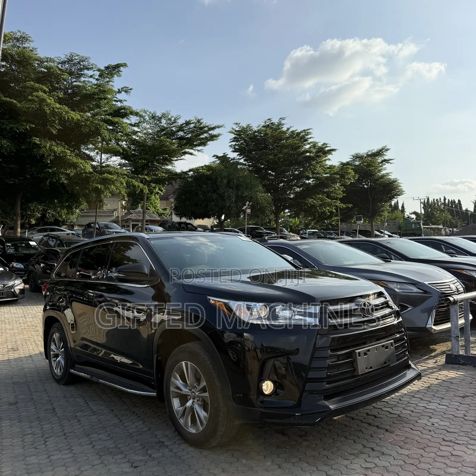 Toyota Highlander XLE 4x4 V6 (3.5L 6cyl 8A) 2018 Black