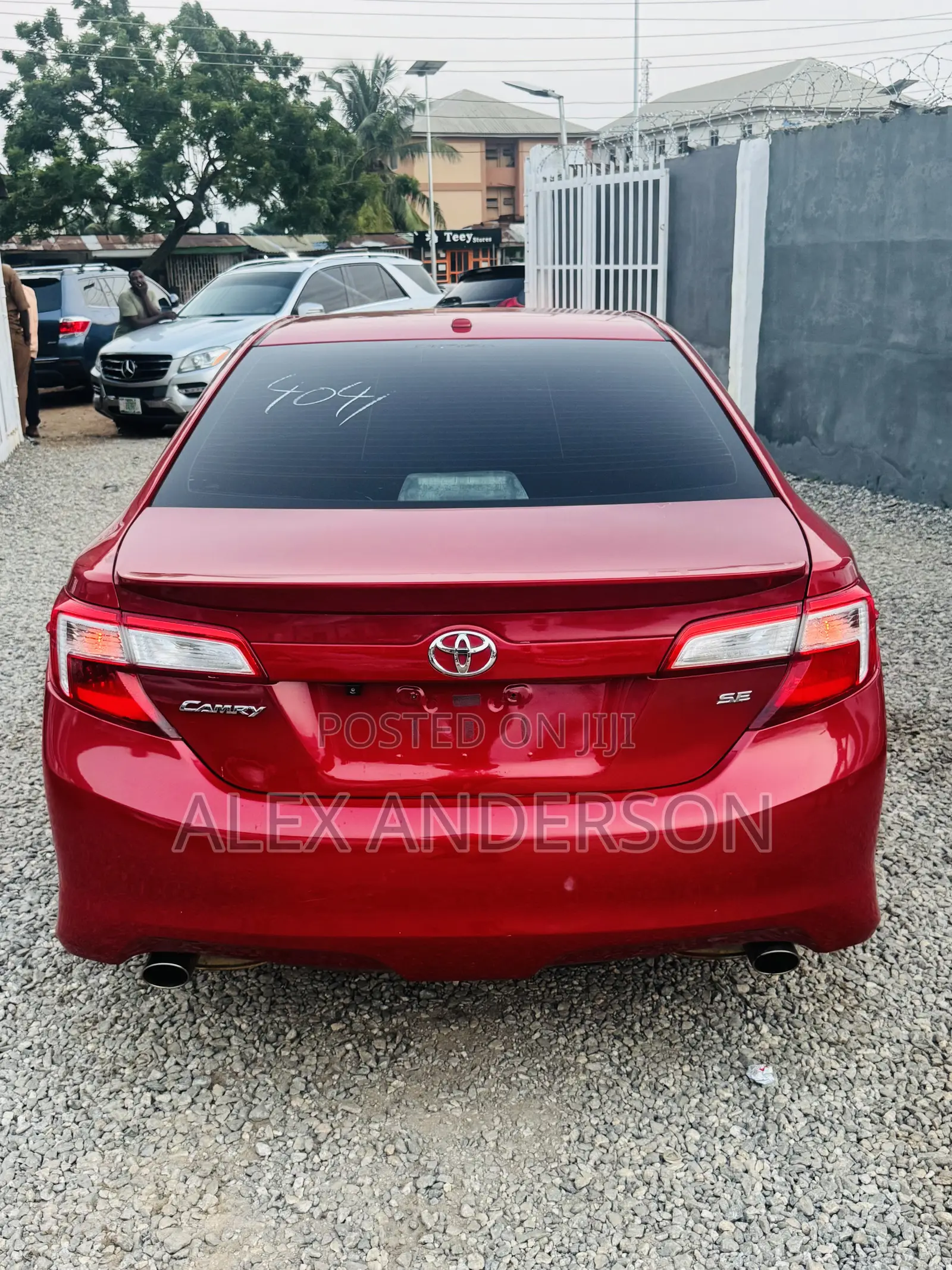 Toyota Camry SE V6 4dr Sedan (3.5L 6cyl 6A) 2012 Red