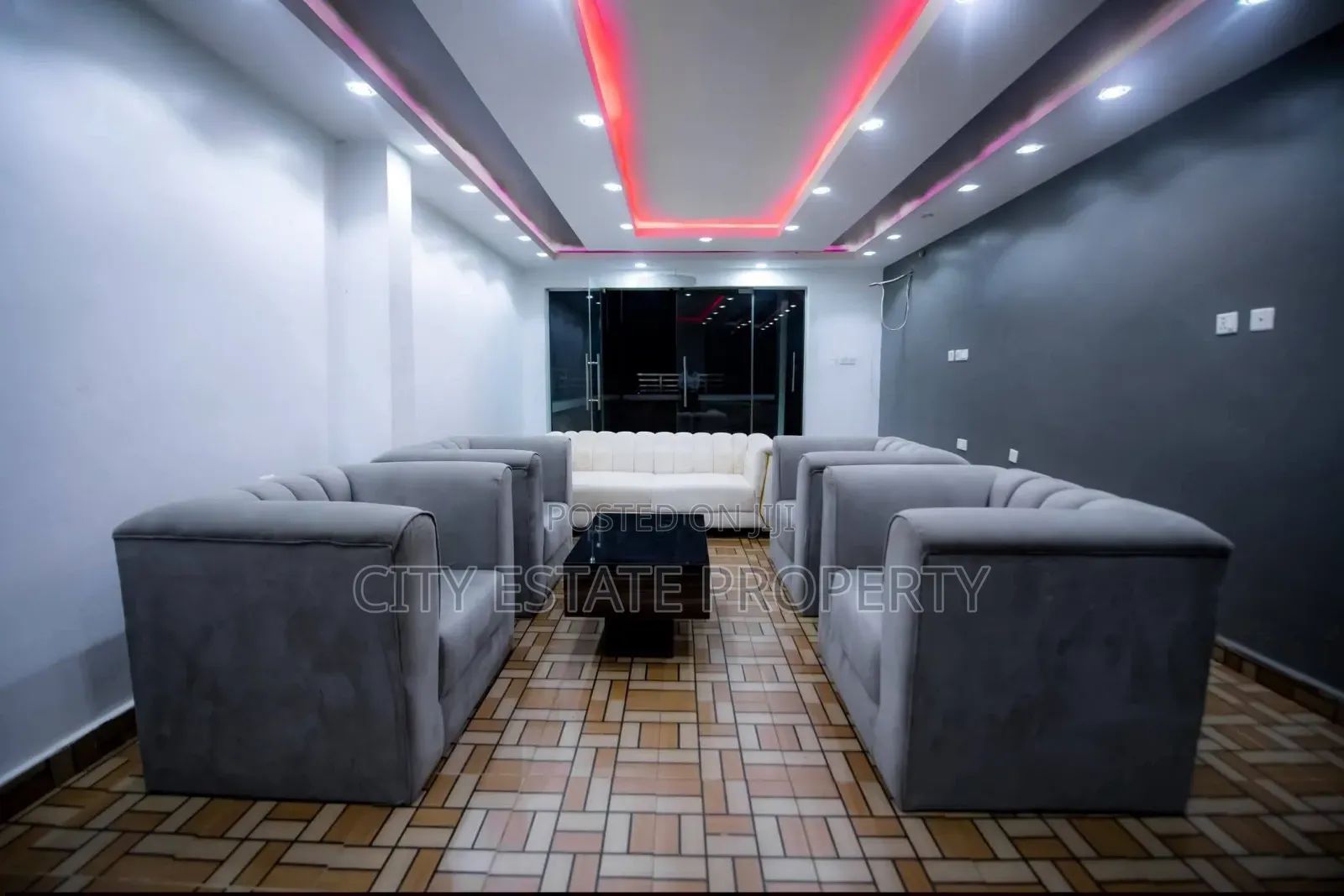 Furnished 6bdrm Duplex in Apo for sale