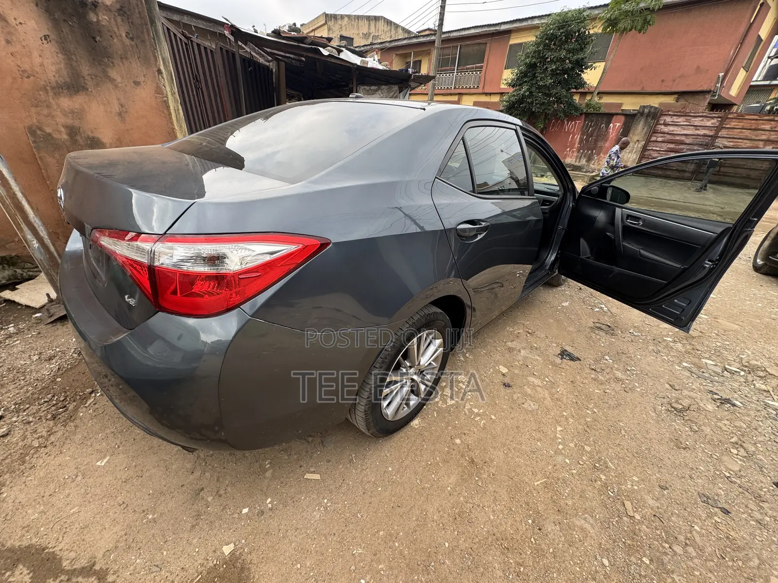 Toyota Corolla L 4dr Sedan (1.8L 4cyl 4A) 2014 Gray