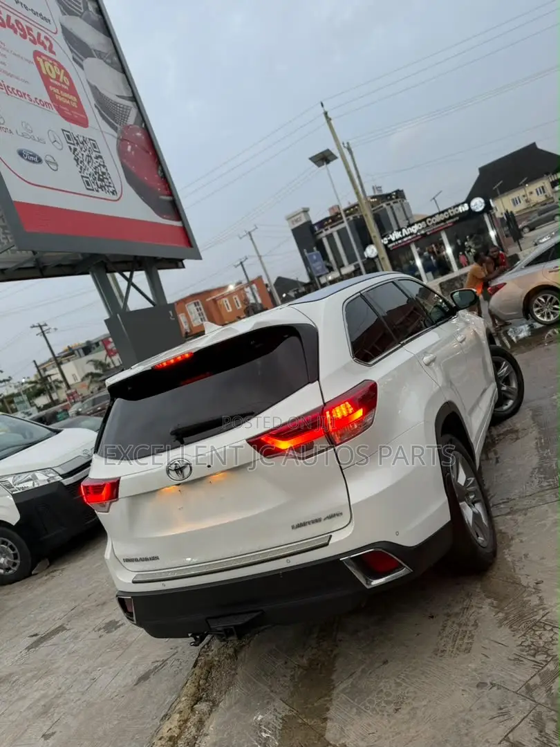 Toyota Highlander Limited 2019 White