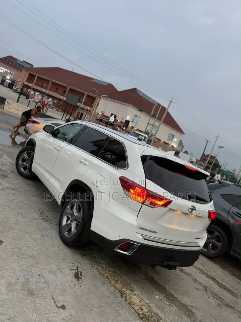 Toyota Highlander Limited 2019 White