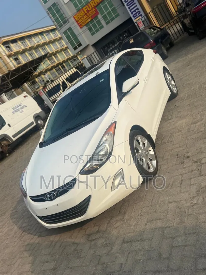 Hyundai Elantra 2013 White