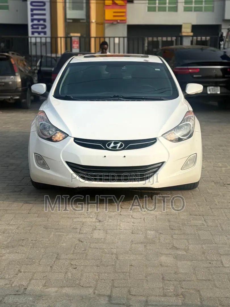 Hyundai Elantra 2013 White