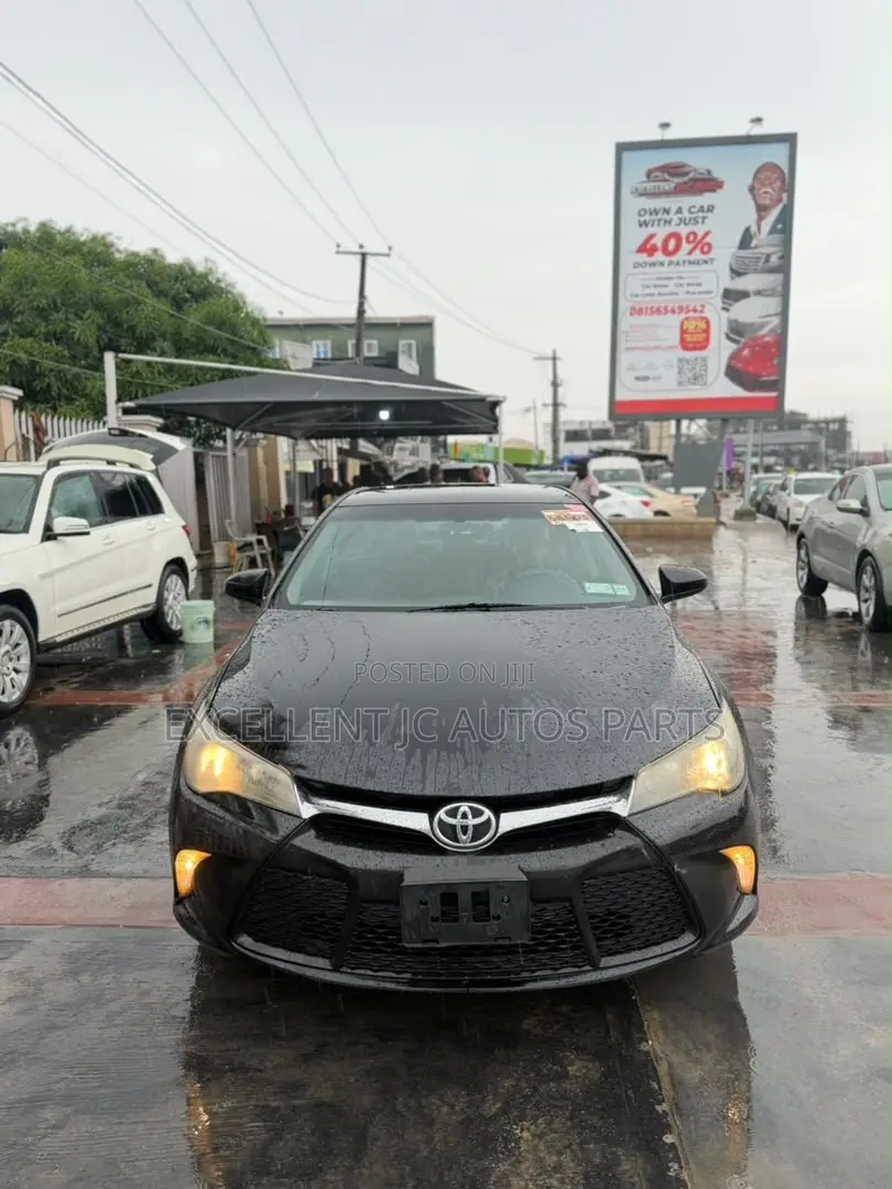 Toyota Camry SE 4dr Sedan (2.5L 4cyl 6A) 2016 Black