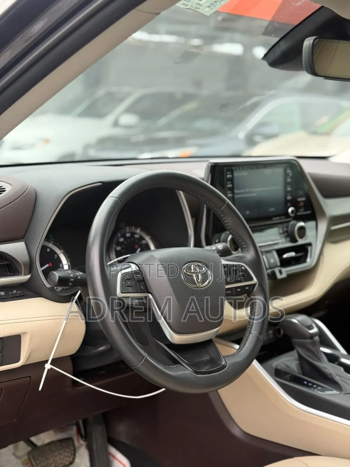 Toyota Highlander XLE 2022 Black