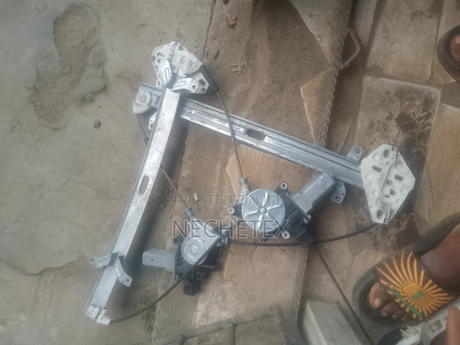 Engine Jack for Honda Accord 2003