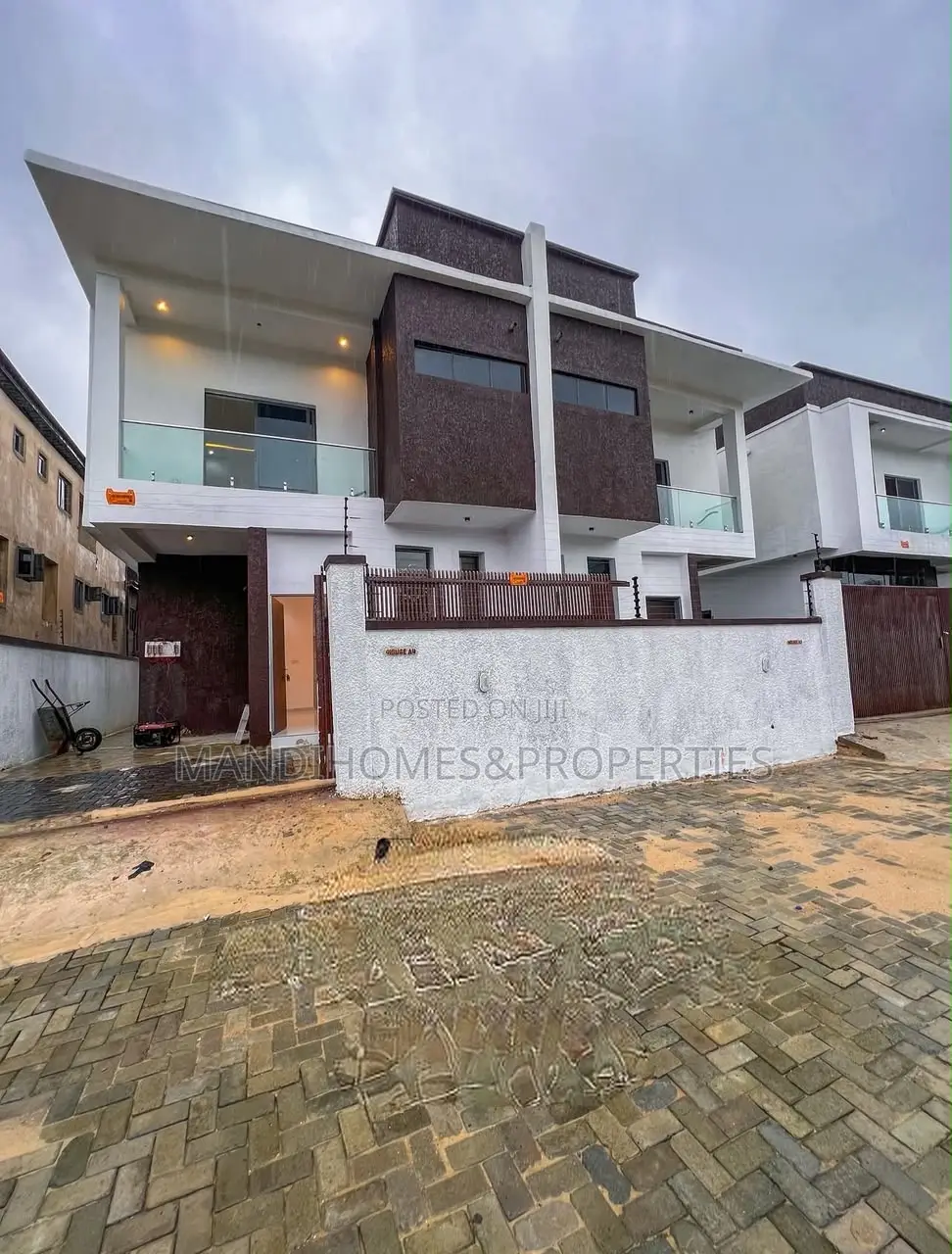 4bdrm Duplex in Ajah for sale