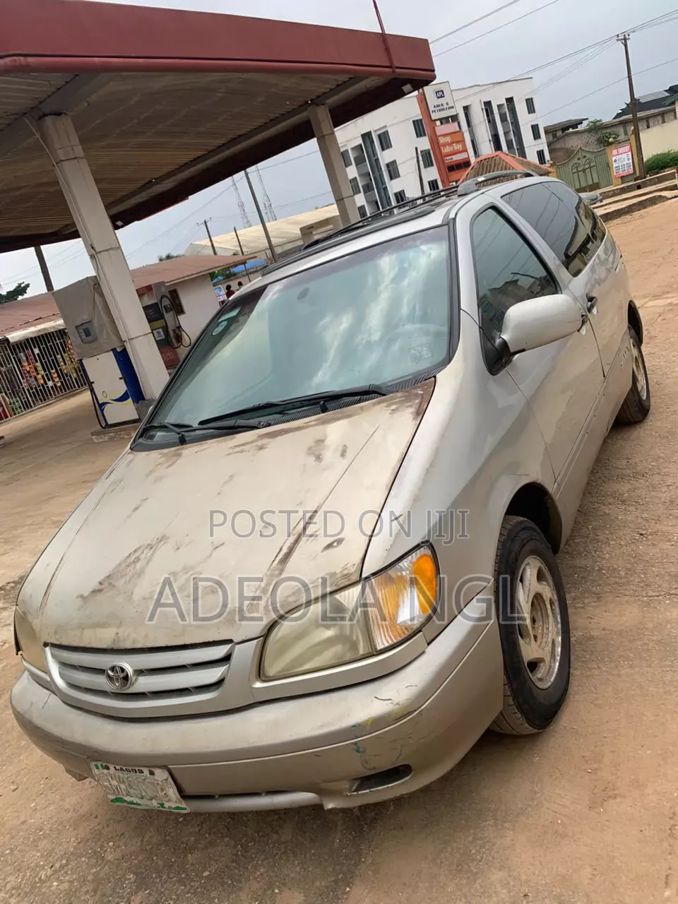 Toyota Sienna 2001 Gold