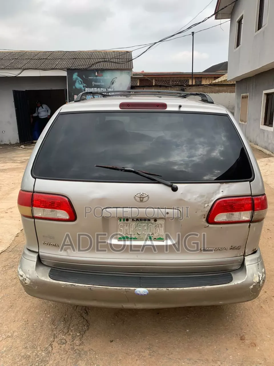 Toyota Sienna 2001 Gold