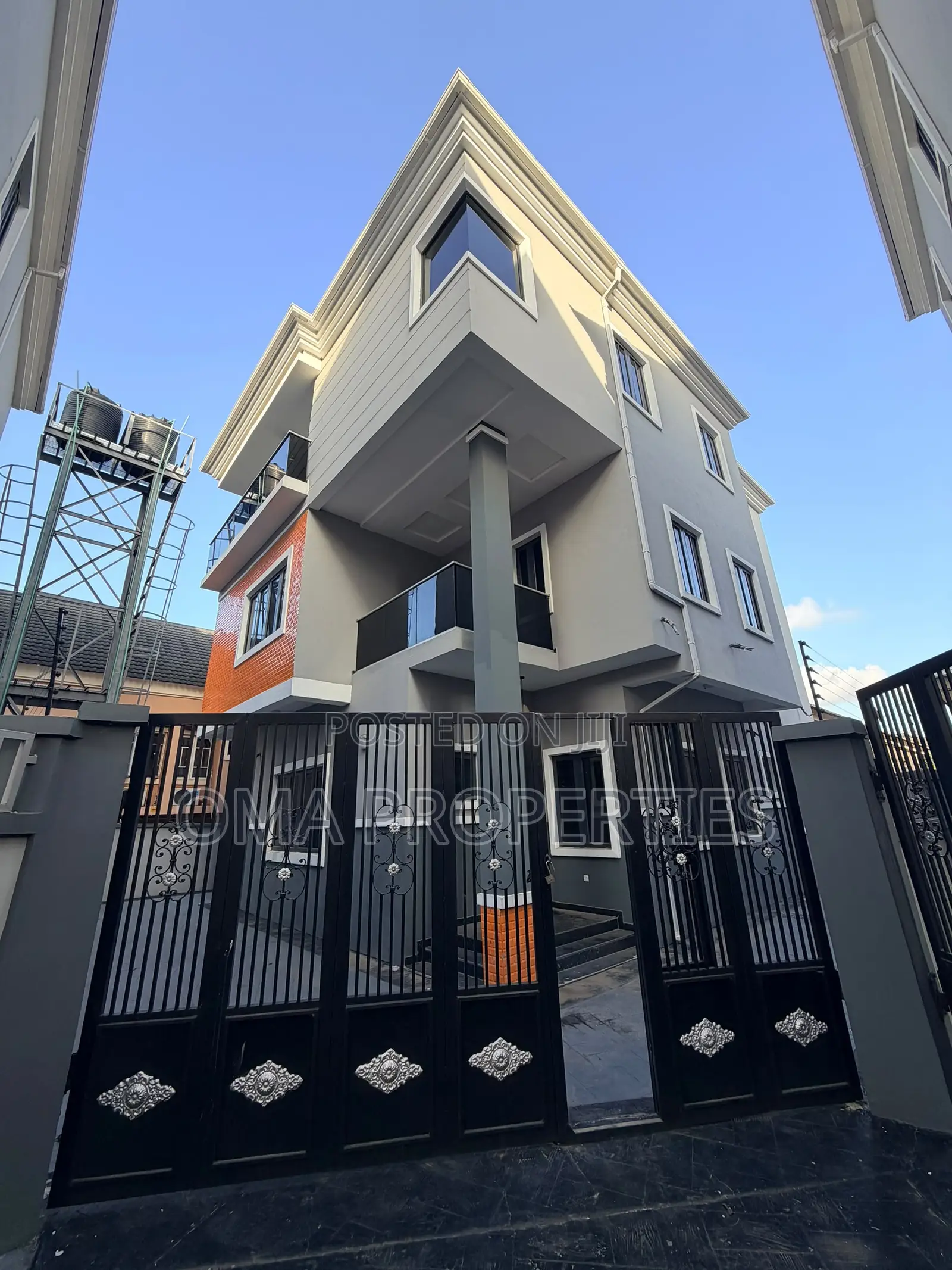Furnished 5bdrm House in Magodo for sale