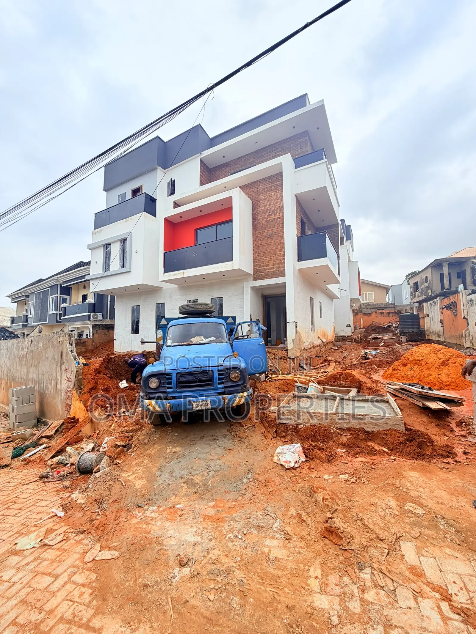 Furnished 5bdrm House in Magodo for sale