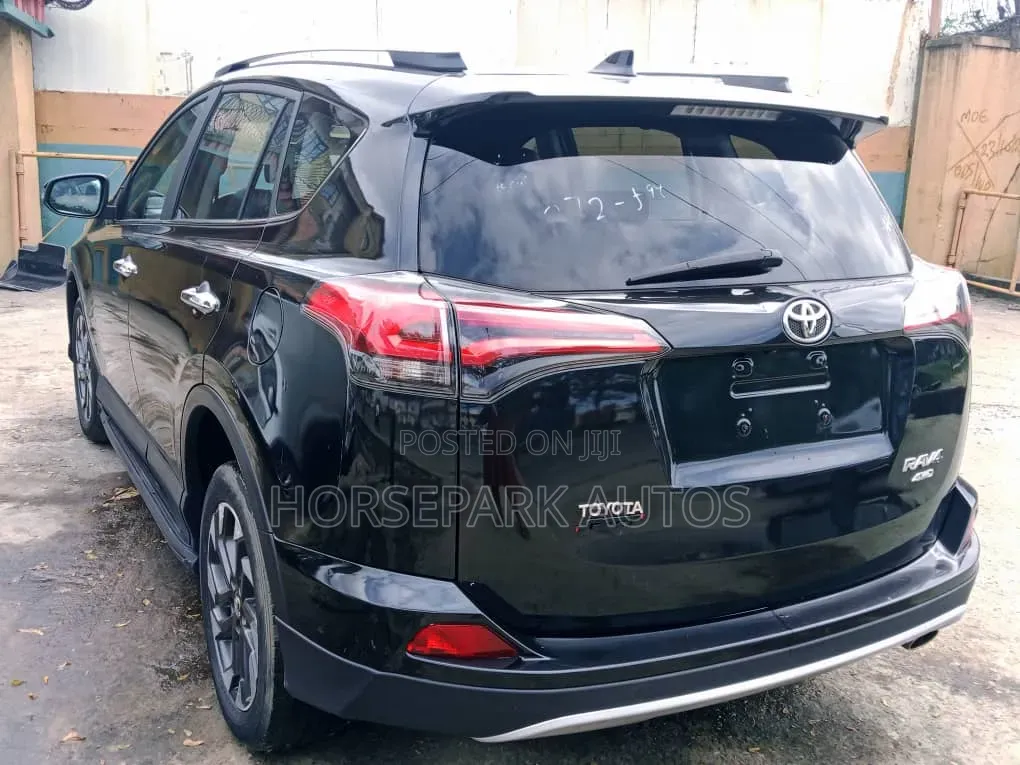 Toyota RAV4 2017 Black