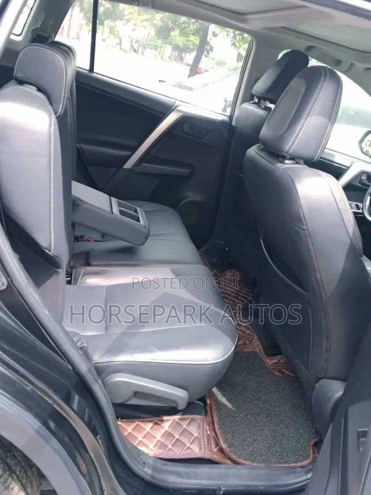 Toyota RAV4 2017 Black