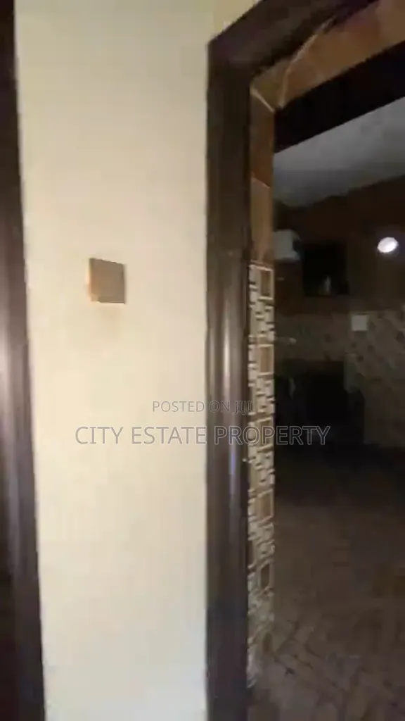 Furnished 4bdrm Bungalow in Stadium Access, Rumuomasi for sale
