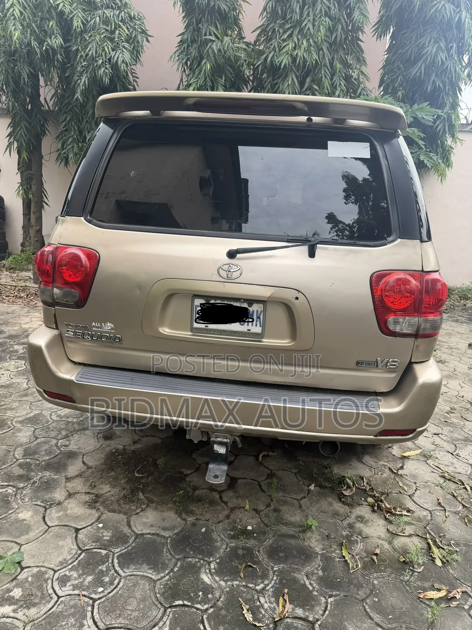 Toyota Sequoia SR5 4dr SUV 4WD (4.7L 8cyl 5A) 2006 Gold