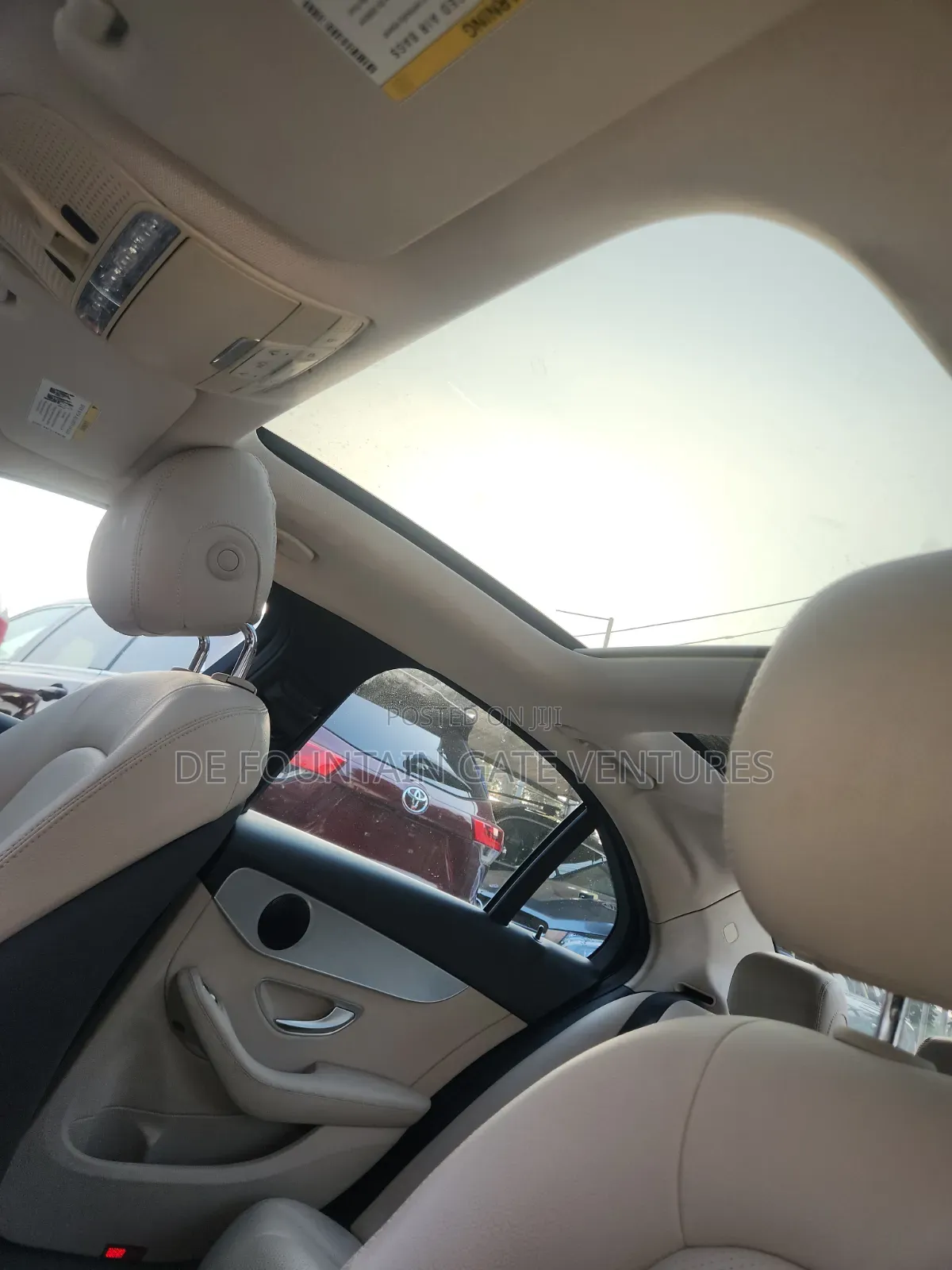 Mercedes-Benz C300 2016 Brown