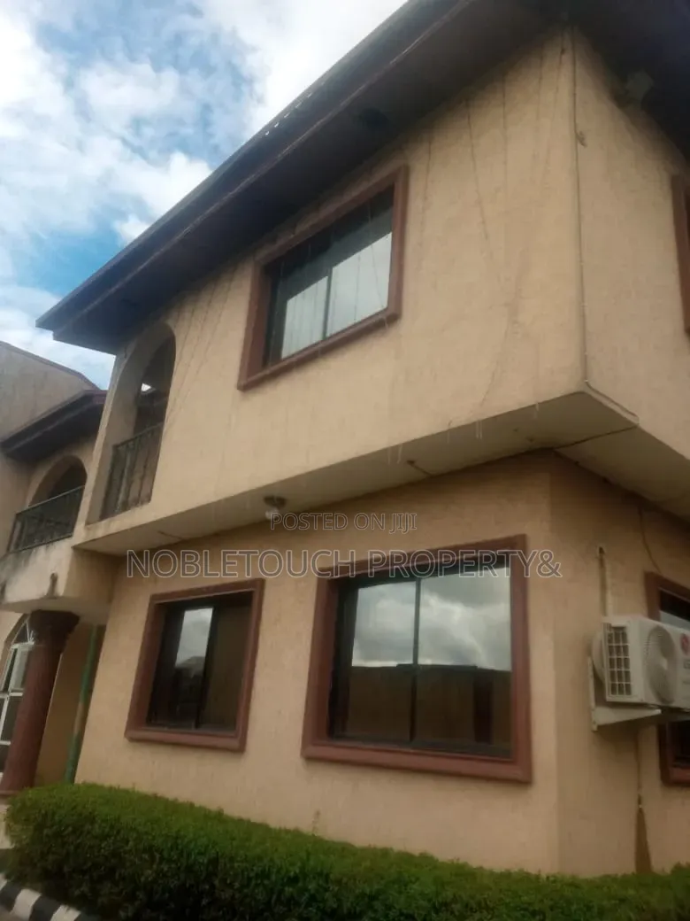 7bdrm Duplex in Ajao Estate By for sale