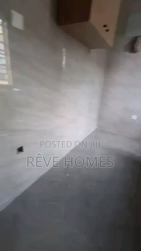2bdrm Block of Flats in Oworonshoki / Gbagada for rent