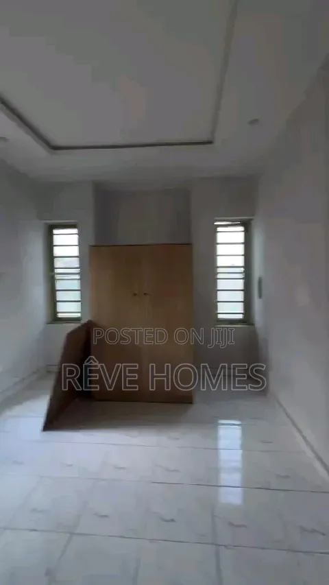 2bdrm Block of Flats in Oworonshoki / Gbagada for rent