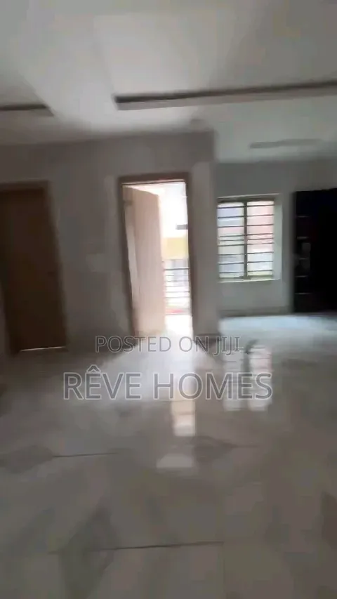 2bdrm Block of Flats in Oworonshoki / Gbagada for rent