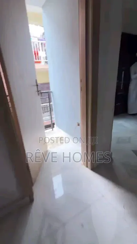 2bdrm Block of Flats in Oworonshoki / Gbagada for rent