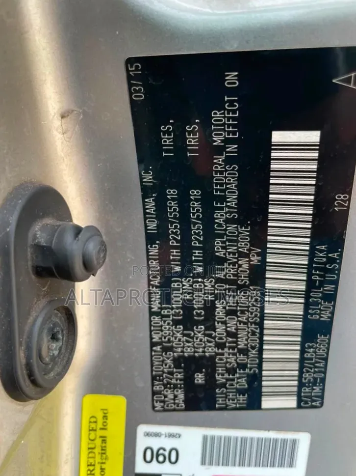 Toyota Sienna 2015 Gold