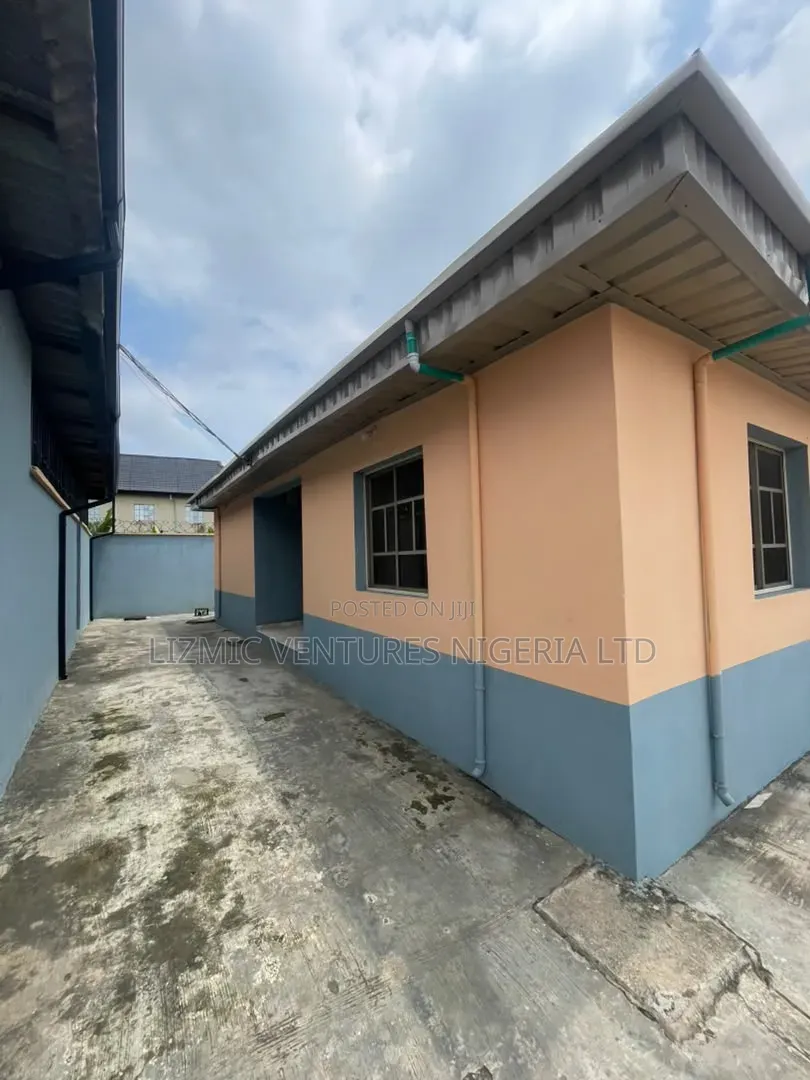 Furnished Mini Flat in Isuti Rd, Ikotun / Ikotun/Igando for rent