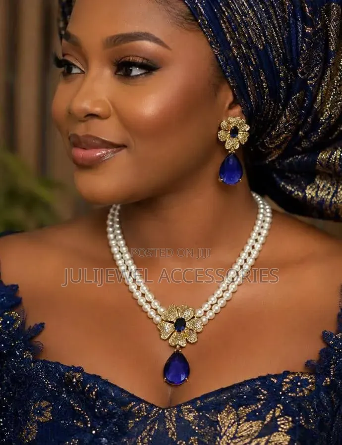 Cubic Zirconia Double Layer Pearl Necklace and Earrings Quality (CZ)