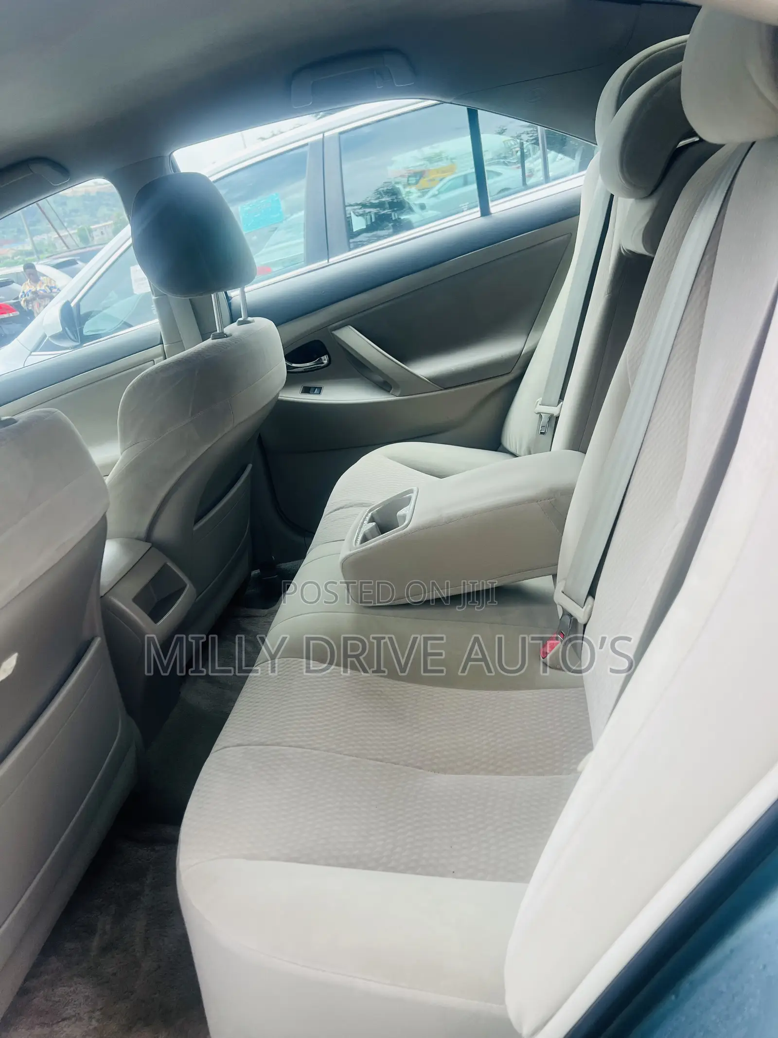 Toyota Camry LE 4dr Sedan (2.5L 4cyl 6AM) 2010 Green