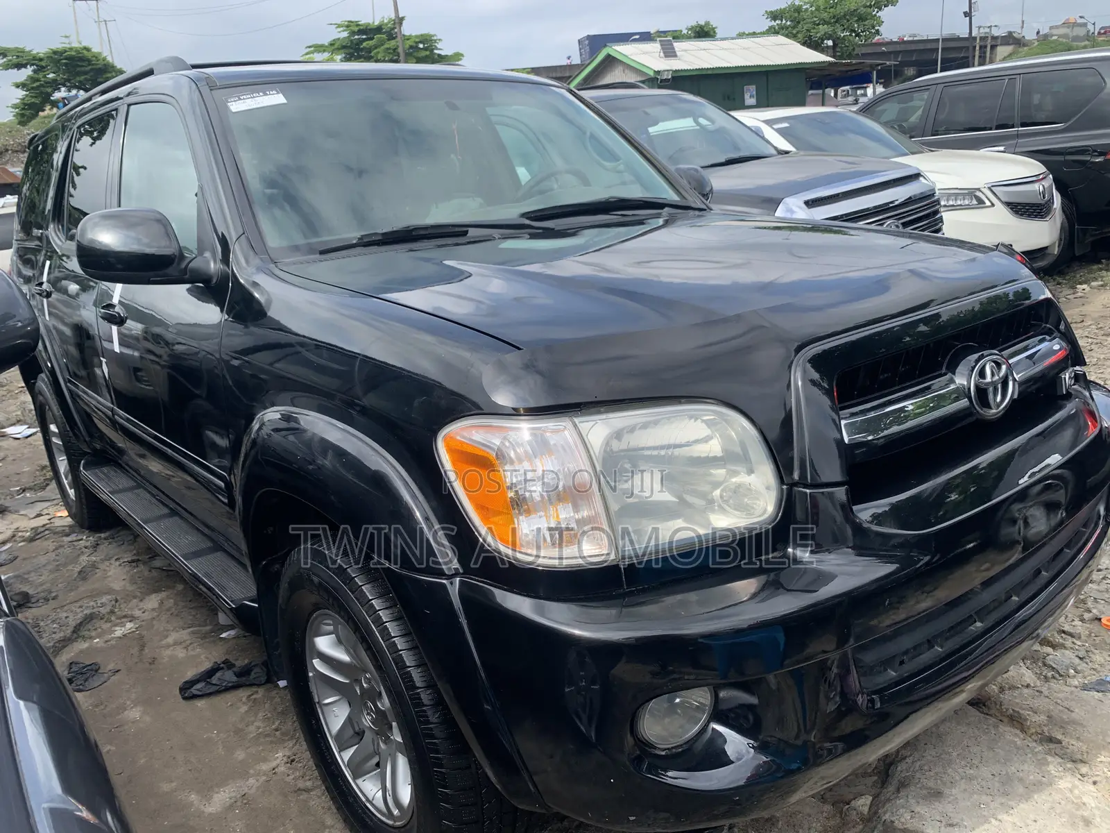 Toyota Sequoia Limited 4dr SUV 4WD (4.7L 8cyl 5A) 2007 Black