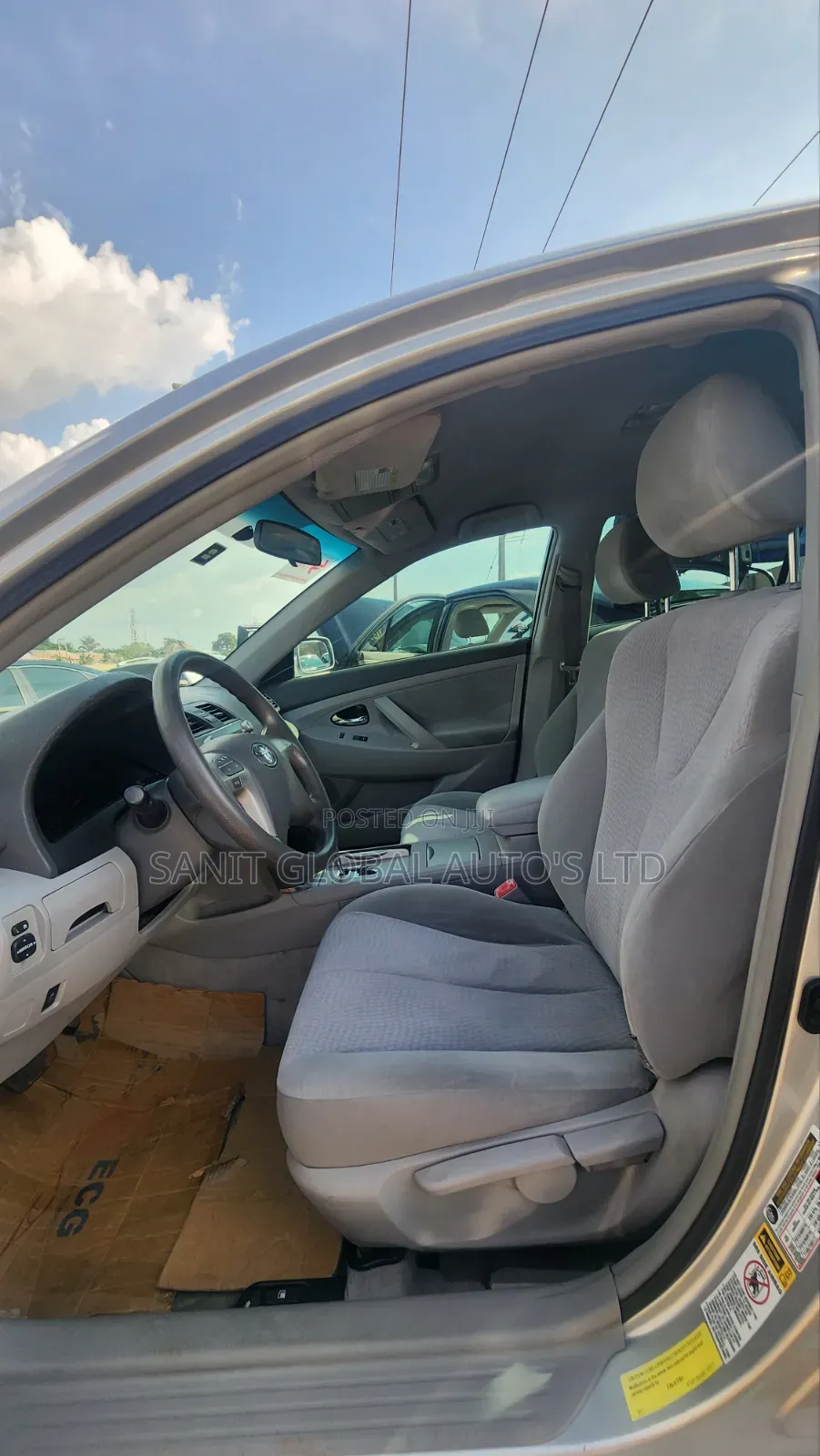 Toyota Camry LE 4dr Sedan (2.5L 4cyl 6AM) 2010 Silver