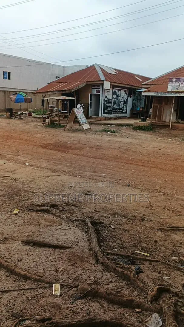Land Facing Main Road at Jenrinyin Kute After Akala Estate Akobo