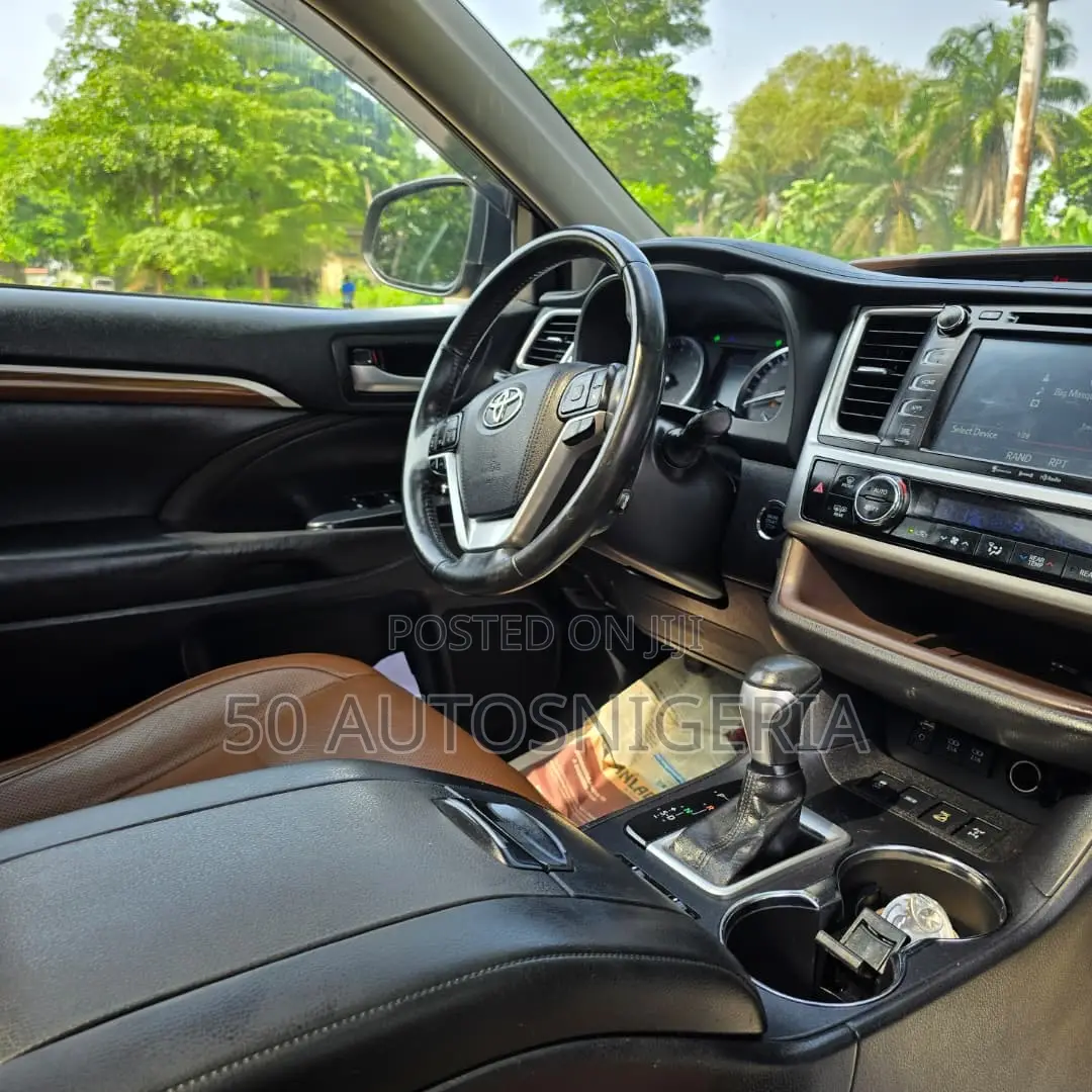 Toyota Venza LE 2014 Brown